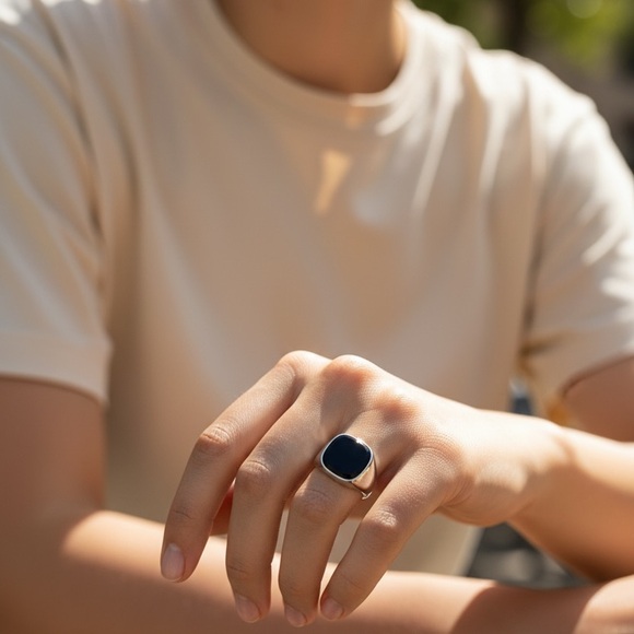 Silver and Black Ring - Picture 4 of 5